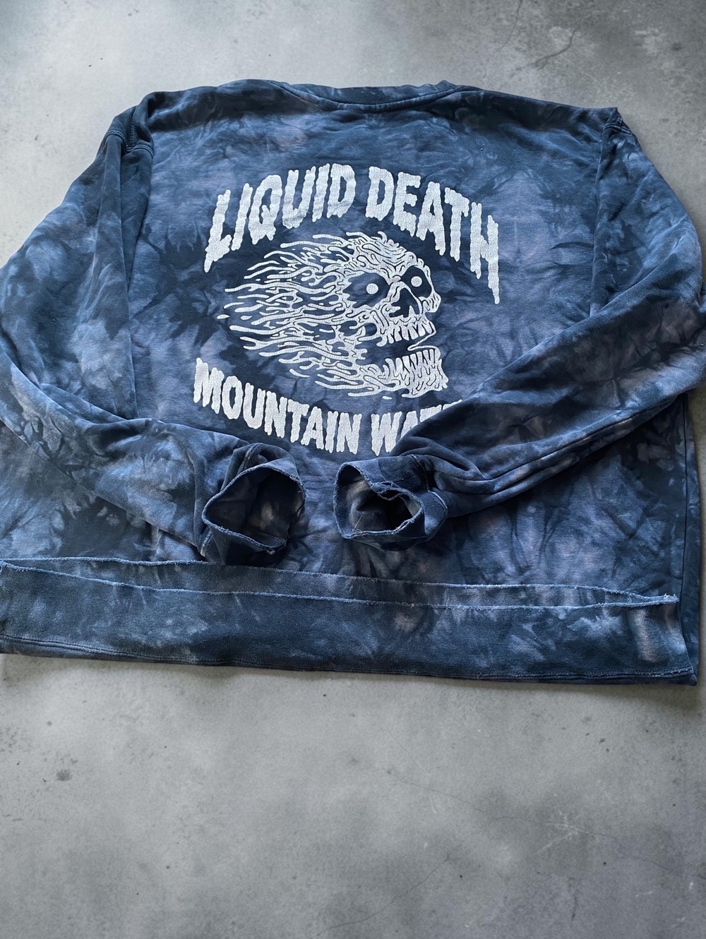 Liquid Death Mountain Water Sweatshirt Mens L Tie Dye Skull Graphic Crewneck - Picture 7 of 8